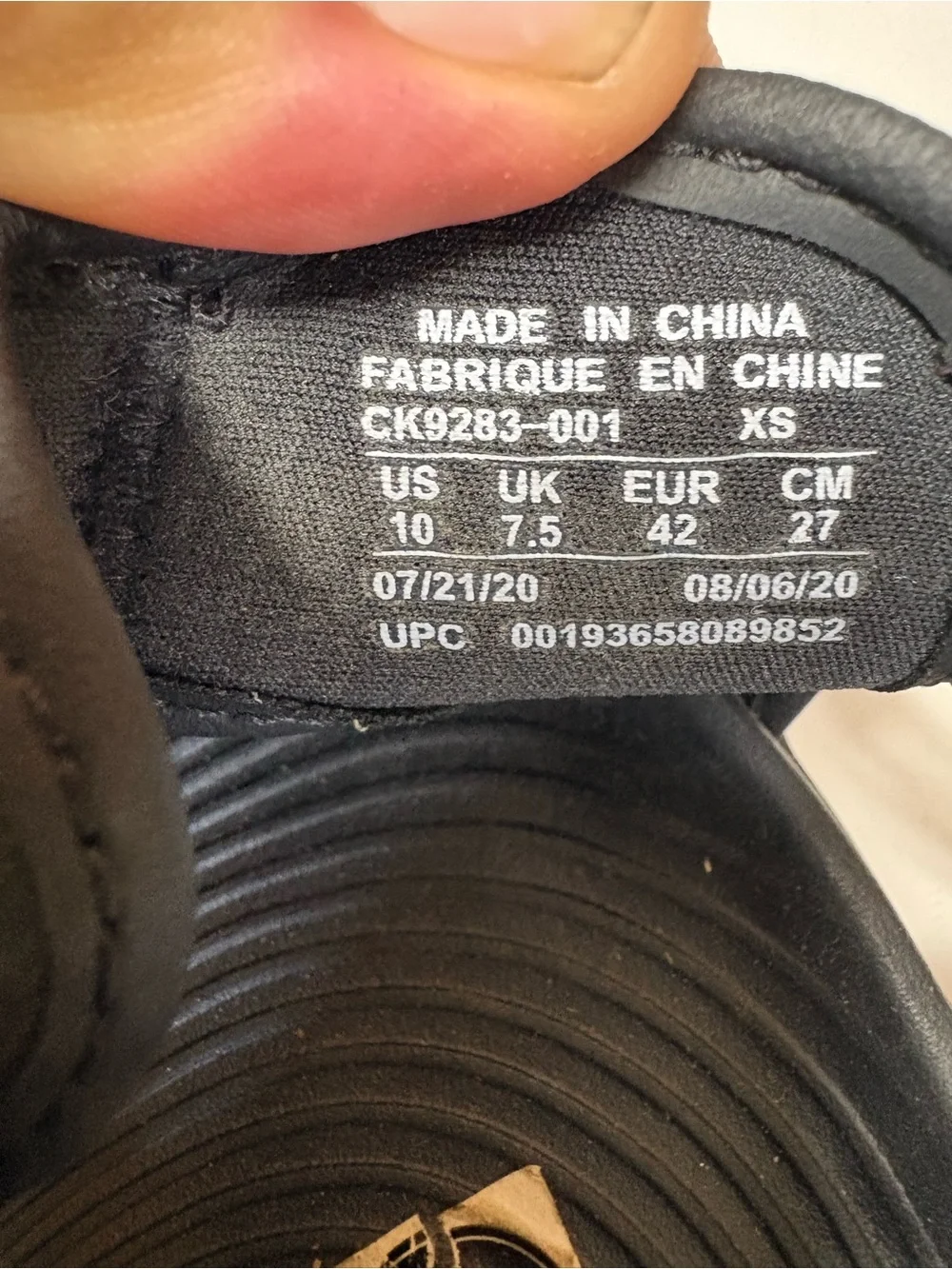 Nike men’s size 10  Black Double-Strap Adjustable Sandals been used once